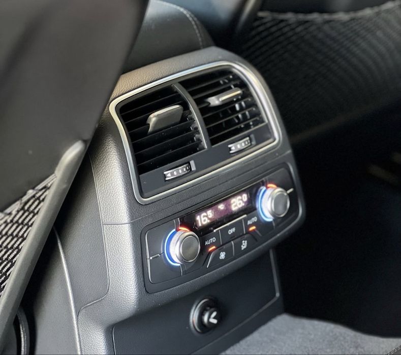 Audi A6 avant 2015 black edition
