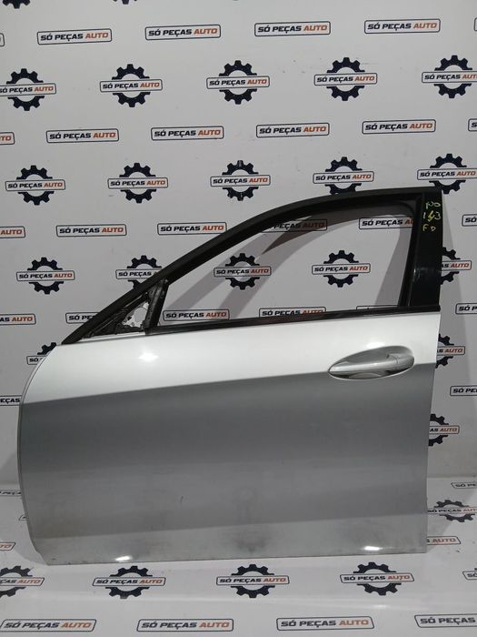 PORTA FRENTE ESQUERDA CINZA MERCEDES W212 E220 2.1CDI ANO: 2015