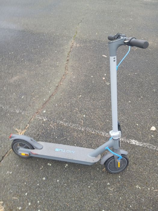 hulajnoga elektryczna motus