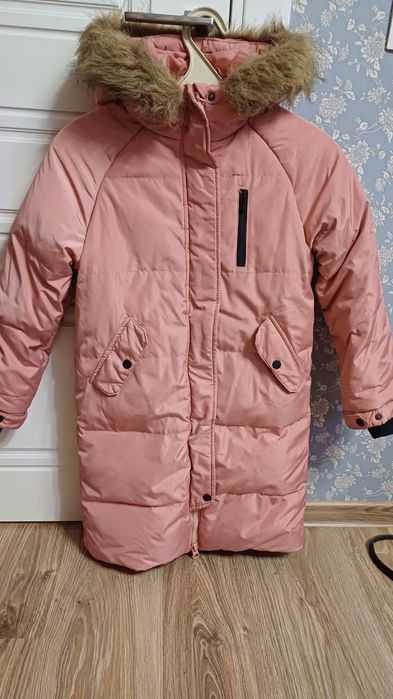 Пальто куртка на дівчинку  зима Reserved р.140