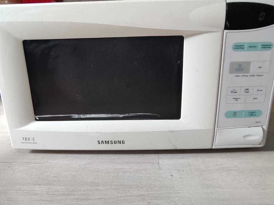 Микроволновка Samsung MW83UR