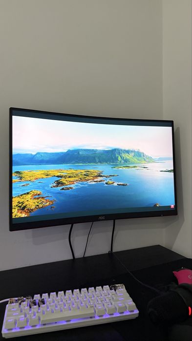Gaming Curvo AOC C27G2ZE 27" FHD 240Hz 0.5ms (Como Novo)