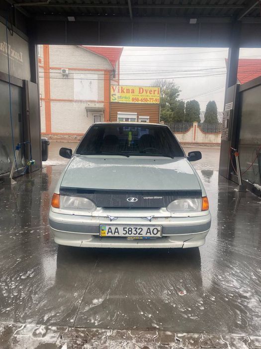 ВАЗ 2114 на повному бойовому ходу