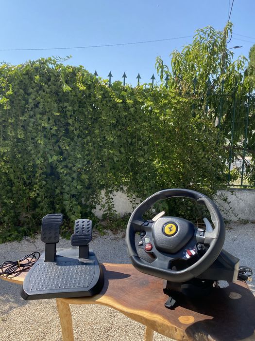 Volante Thrustmaster Ferrari 458 Italia – Xbox 360 e PC