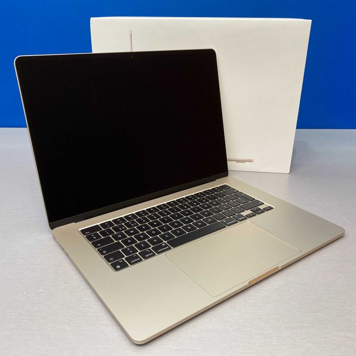 Apple MacBook Air 15.3" (2024) - M3 8-Cores/8GB/256GB SSD