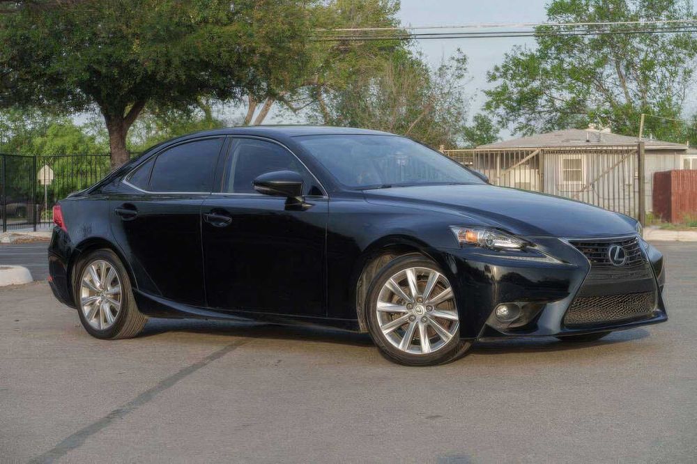 Lexus IS 250 Crafted Line      2015