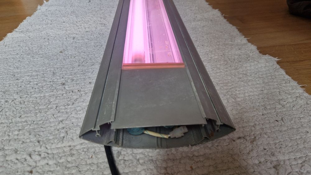 Lampa akwarystyczna