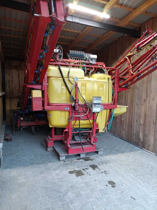 Opryskiwacz M.BEYNE 1200 l. / 24m.