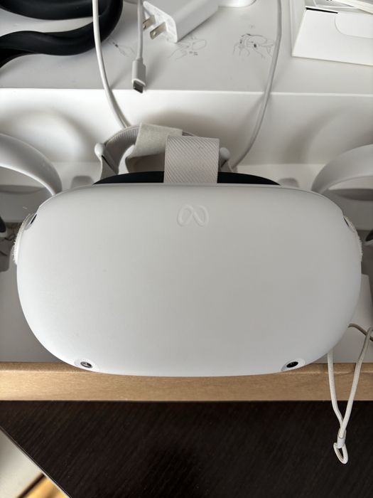 Gogle VR Oculus Quest 2 128GB + 2 kontrolery