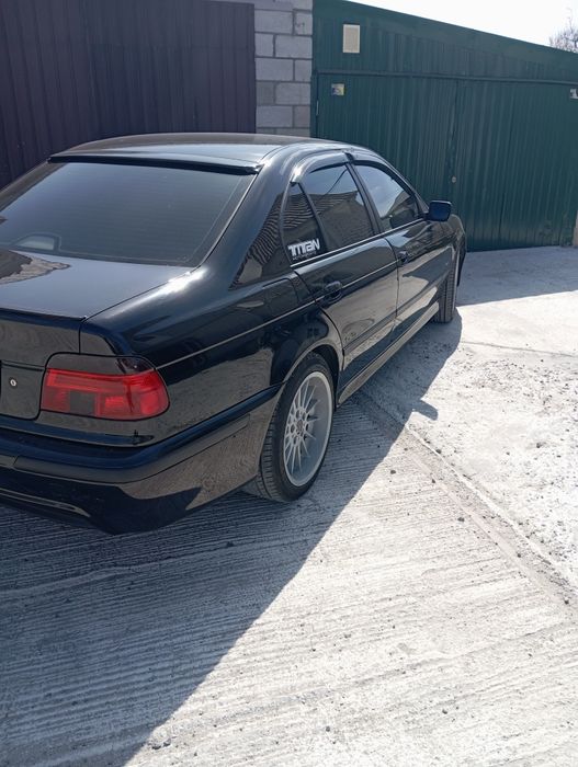 Продам бмв е39 м52б28