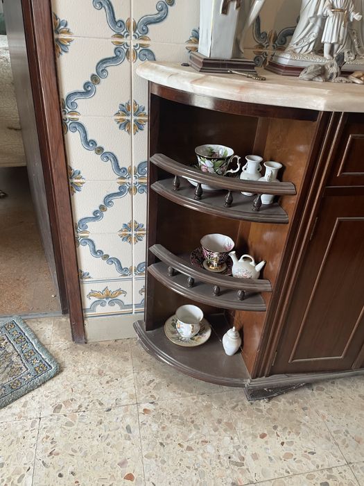 Sapateira com Tampo em Marmore