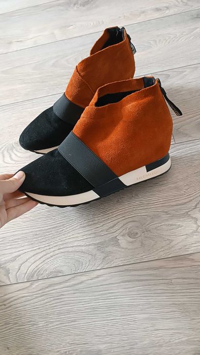 Замшеві демісезонні снікерси на танкетці Balenciaga