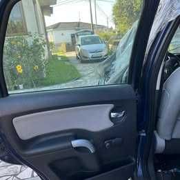 Vendo Citroën C3 2004 Completo! ,  O carro está parado há algum tempo e estou a ofrecer tal como esta.