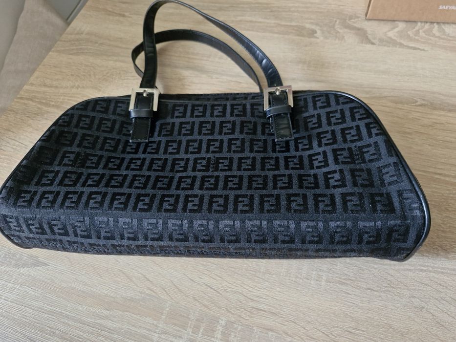 Autentyczna Fendi S.A.S torebka damska czarna włoska orginalna