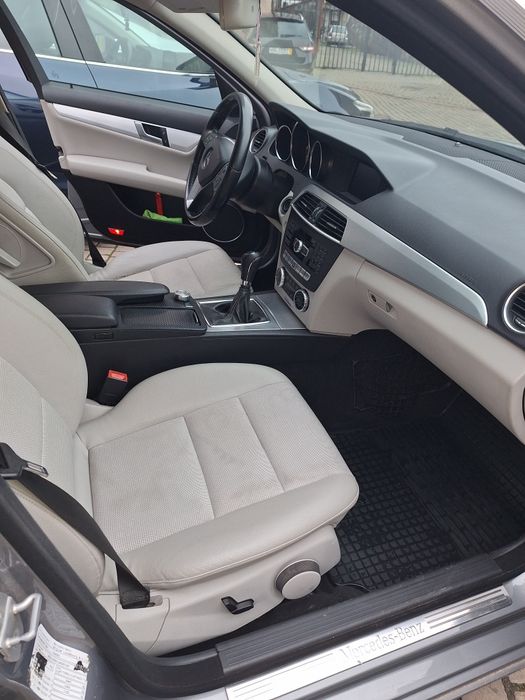 Продам мерседес204