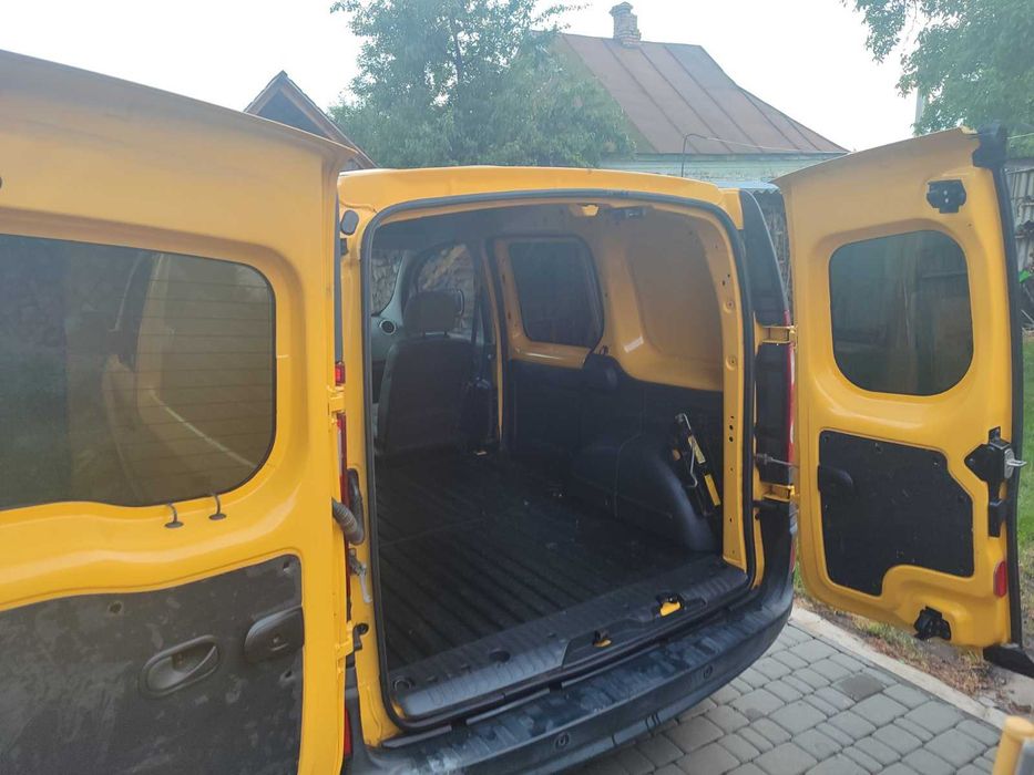Електрокар Renault Kangoo електричка