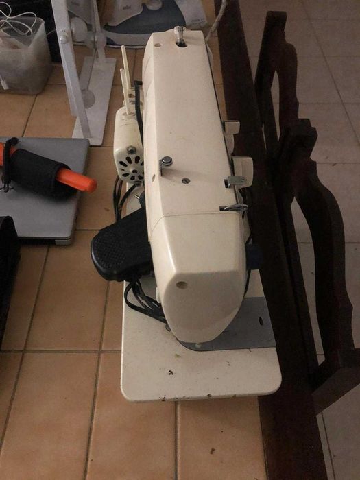 Máquina de Costura Oliva Elgin – Mecânica