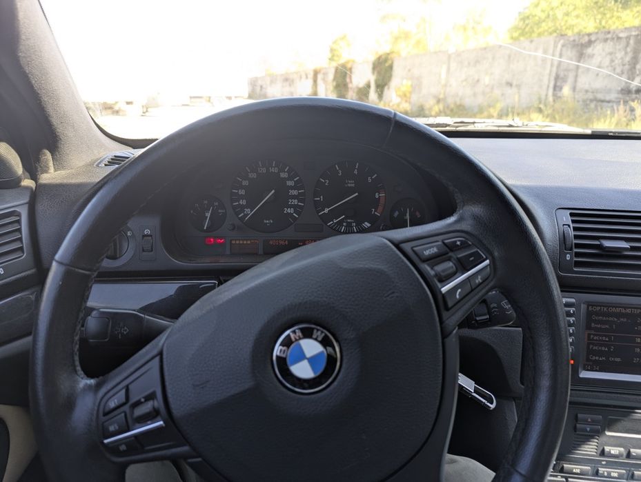 Автомобиль BMW E39 535