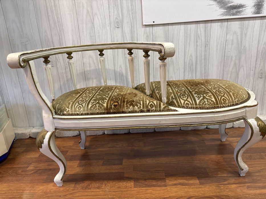 Elegante Cadeira Dupla Francesa do Século XIX