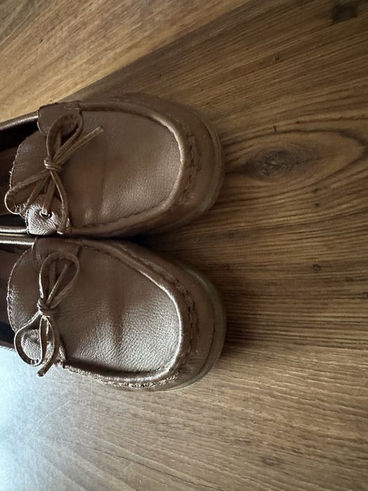 Brązowe buty wsuwane z kokardką 37 linshi