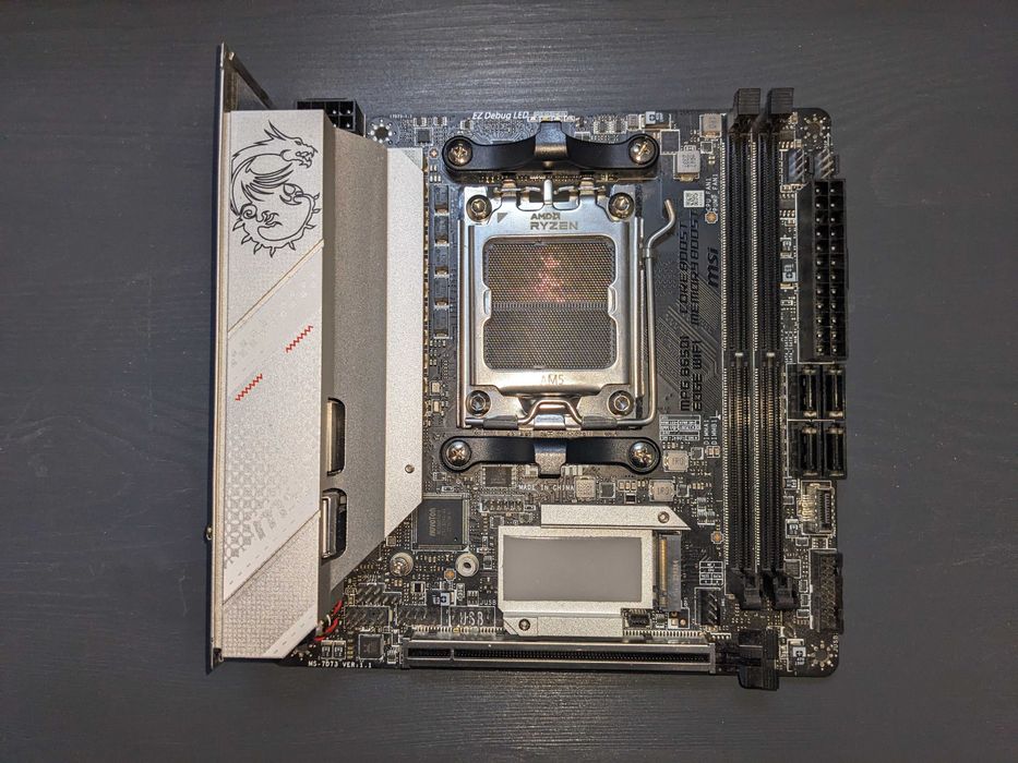 Материнська плата MSI MPG B650I EDGE WIFI Mini-ITX