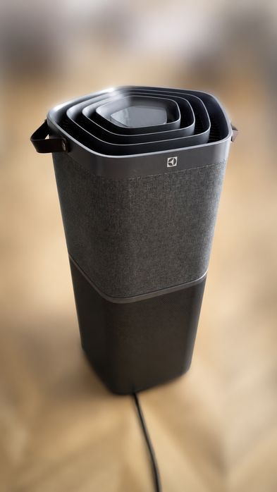 Oczyszczacz powietrza Electrolux Pure A9 jak nowy
