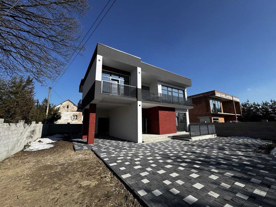 Продаж окремо стоячого будинку у Бірках