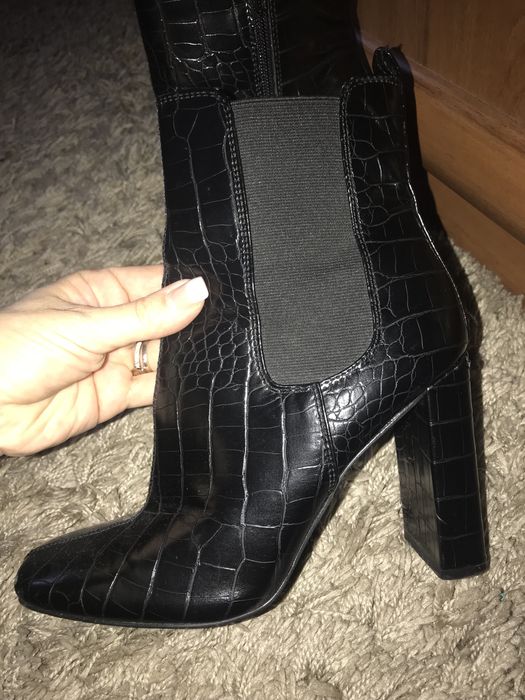 Ботинки,чоботи,батильоны