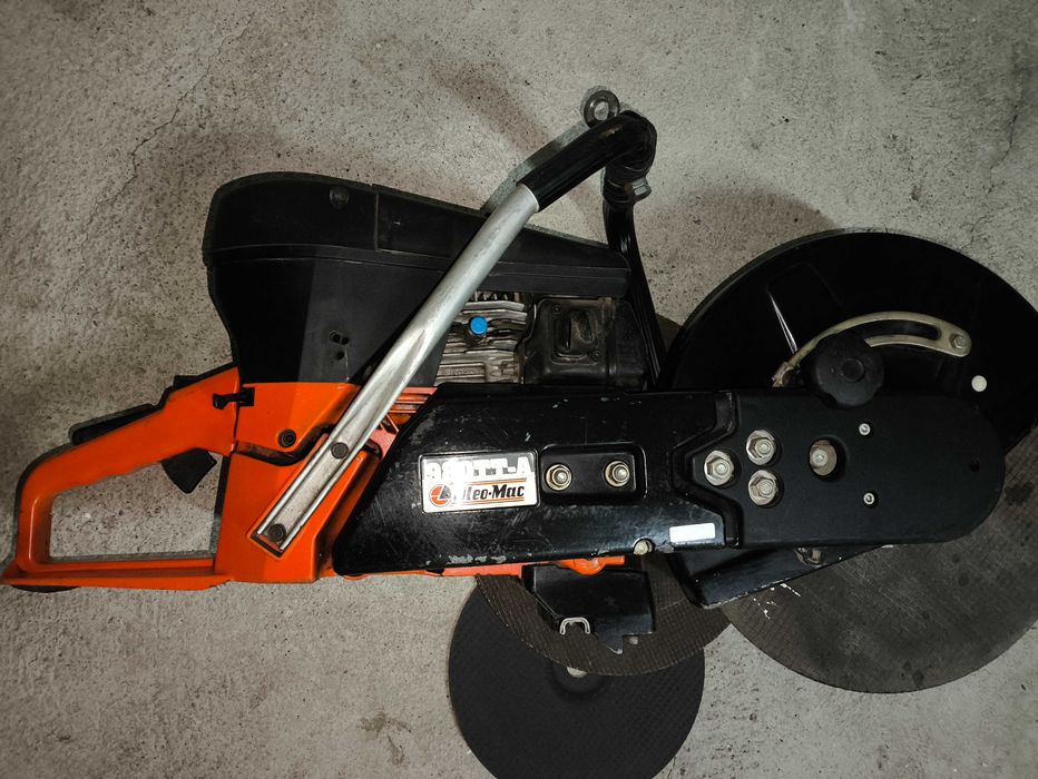 Cortador de betão ou ferro de disco Oleo-Mac 980TT-A