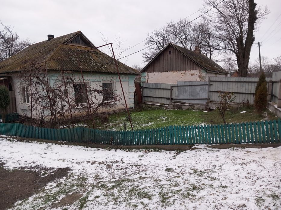 Продається  затишний  будинок
