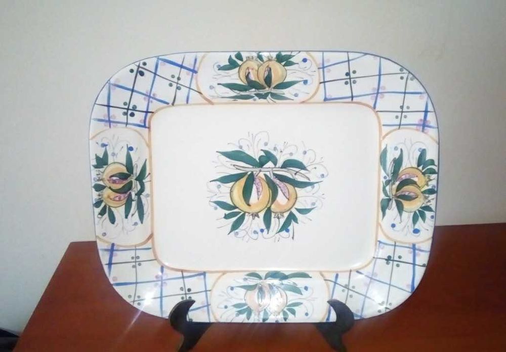 Rectangular ceramic plate