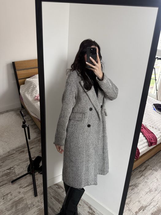 Пальто сіре Bershka