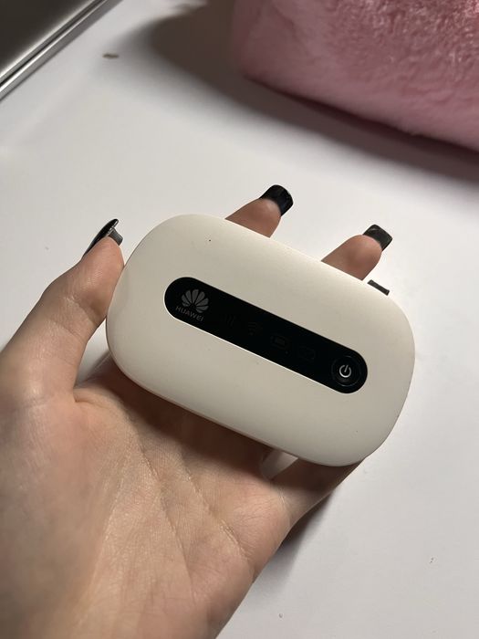 Карманный роутер huawei