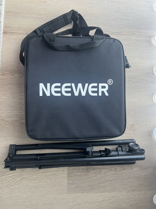 Ring Light com tripé Neewer