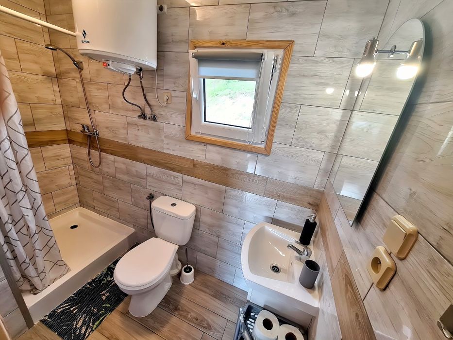 Domki na górze widokowej Bieszczady Jezioro Solińskie