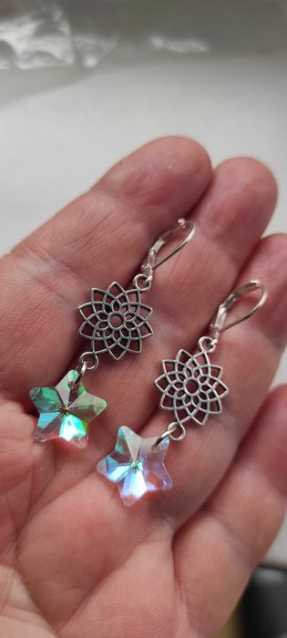 Kolczyki wiszące z gwiazdką