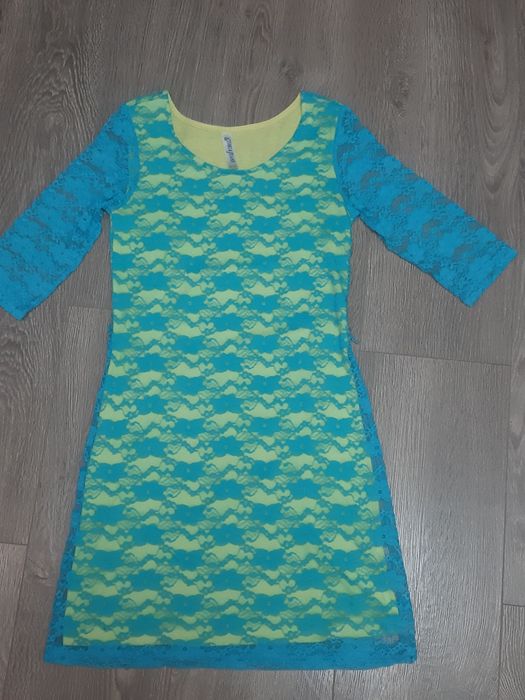 Платье гипюровое на 10-12 лет