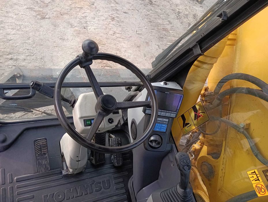 KOMATSU PW148 de 2016, em muito bom estado.