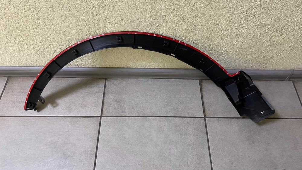 Накладка арки задня ліва Toyota Rav4 2013-2018
