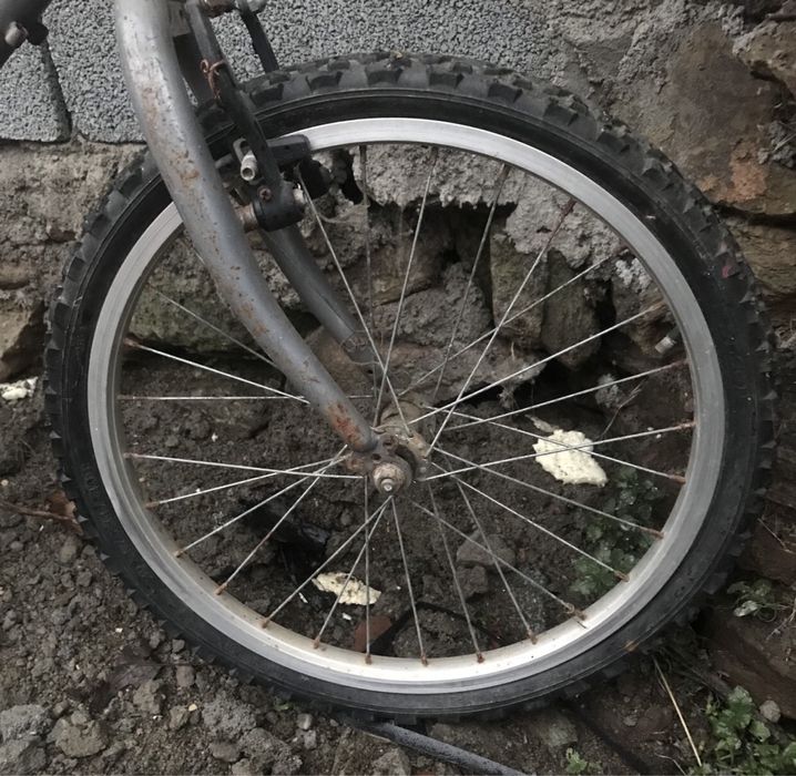 Vendo bicicleta  ( BMX )