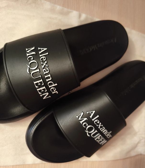 Шлёпанцы Alexander McQueen