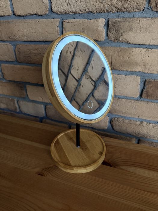 Lustro stojące bambusowe LED 3 tryby na USB