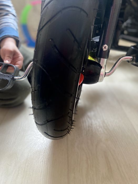 Детский трехколесный велосипед Tilly Cayman T-381/7 бежевого цвета