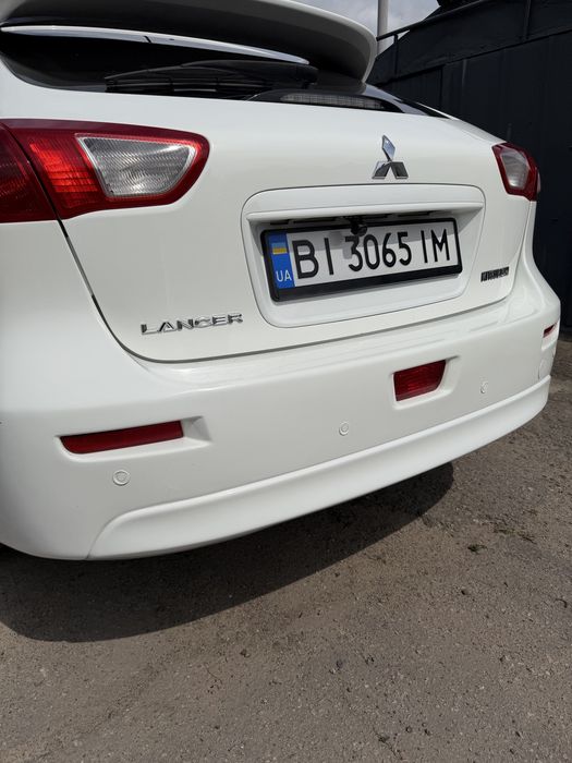 Mitsubishi lancer 10