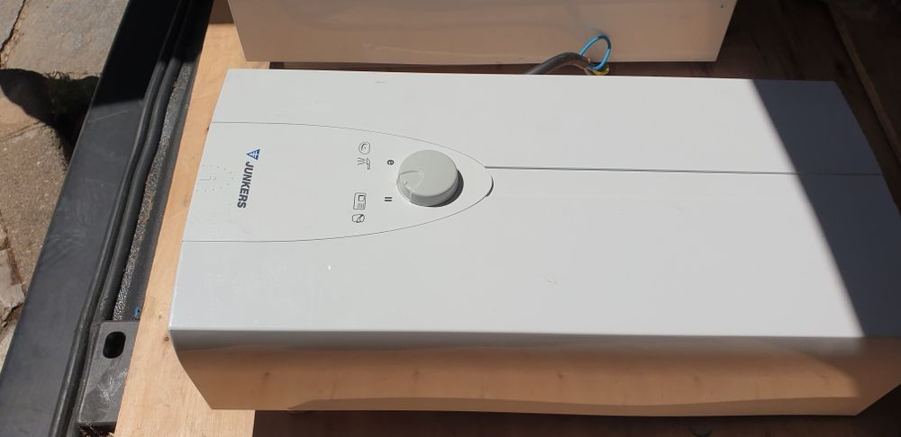 Esquentador JUNKERS ED 18-2S (9.8 L - Elétrico)