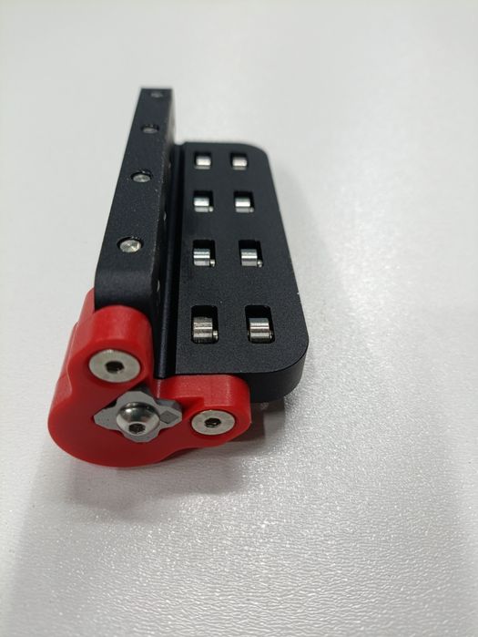 Триммер для зняття звисів кромок