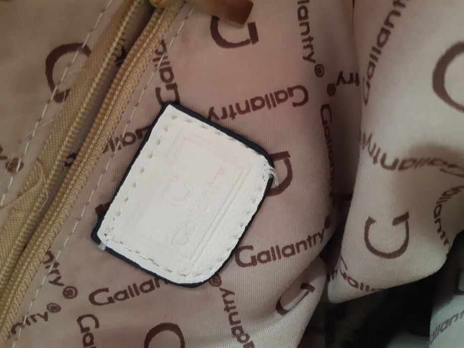 Kremowa nowa torebka