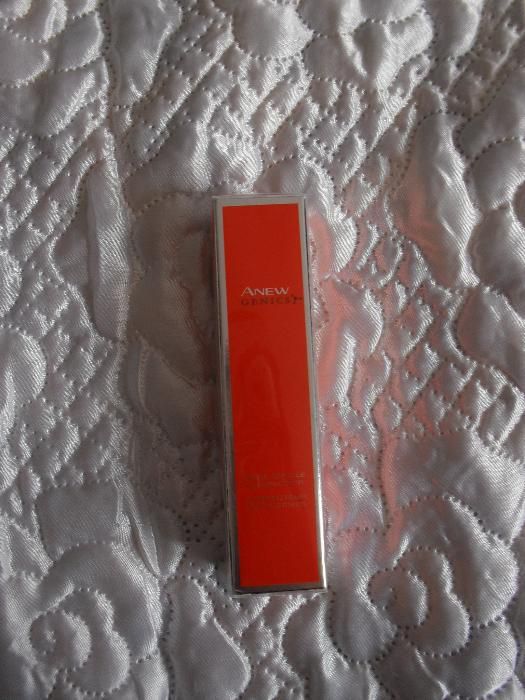Avon Anew Genics - krem redukujący cienie pod oczami - 15ml