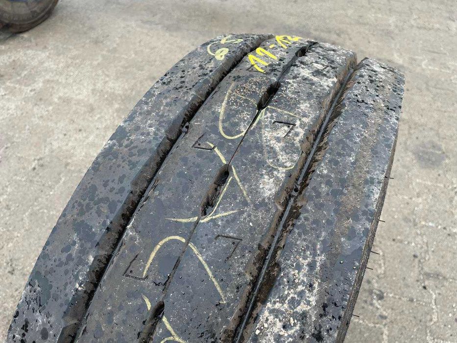 Opona używana ciężarowa 245/70R17.5 MICHELIN X MULTI T2 11-12mm
