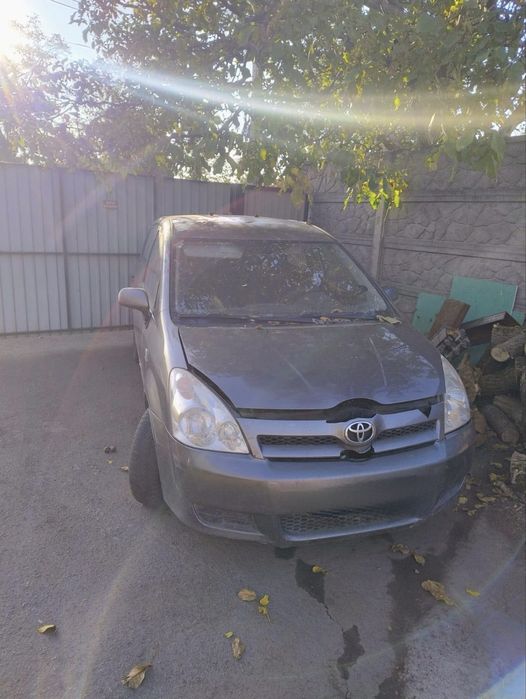 Разборка Toyota Avensis t25 Toyota Corolla Verso E12 2.0 d4d 2004-2009 Toyota Corolla e11 2001